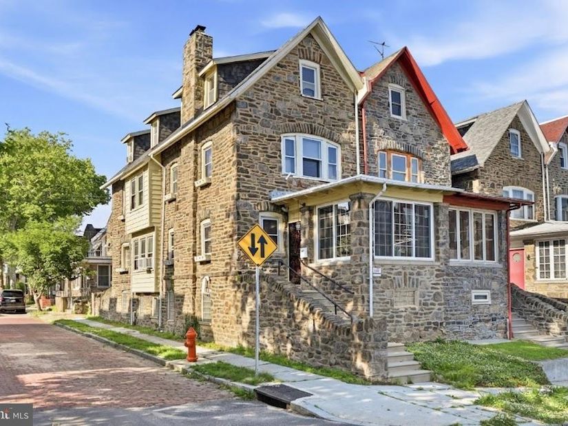 1421 W Fisher Avenue, Philadelphia PA 19141