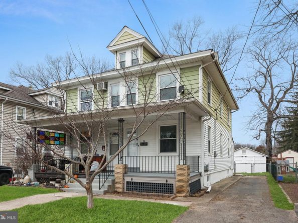 34 E Hendrickson Avenue, Morrisville PA 19067