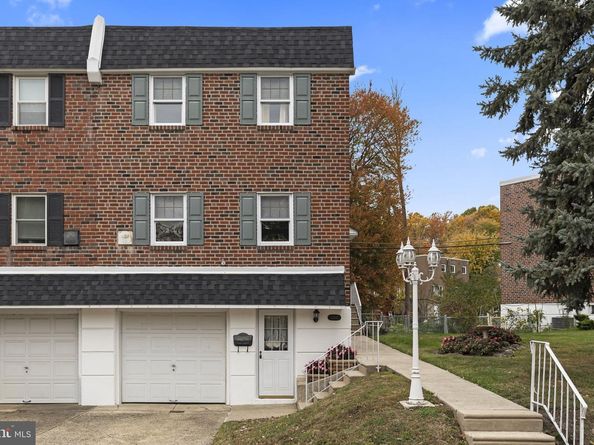 11902 Barlow Street, Philadelphia PA 19116