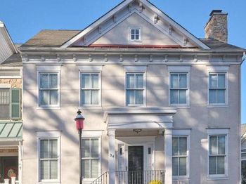 34 W Mechanic Street