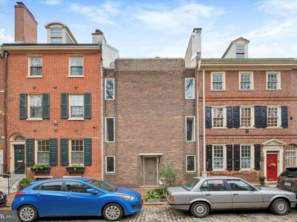 304 Delancey Street, Philadelphia PA 19106