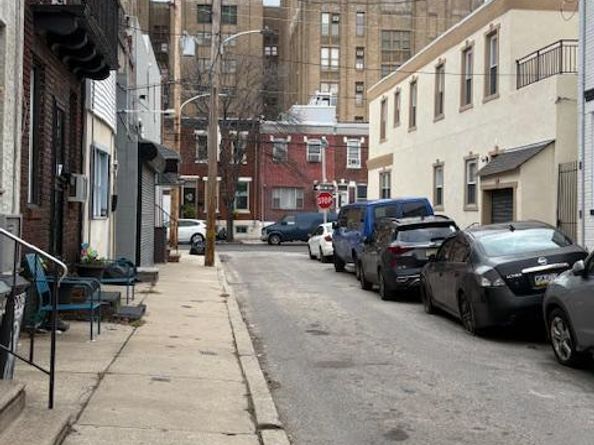 2005 S Mildred Street, Philadelphia PA 19148