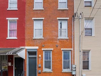1812 W Master Street