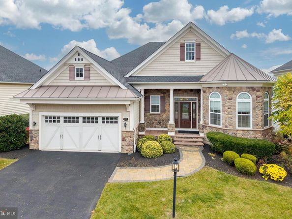 105 Magnolia Street, Dresher PA 19025