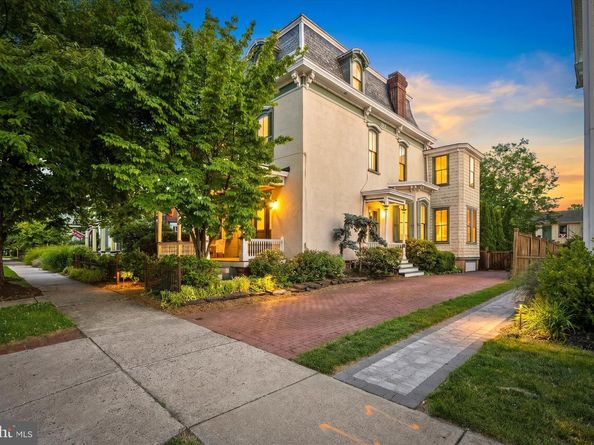 204 E Washington Avenue, Newtown PA 18940