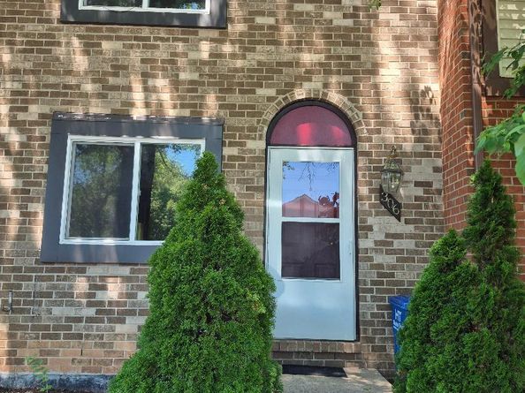 306 Giles Place, Sterling VA 20164