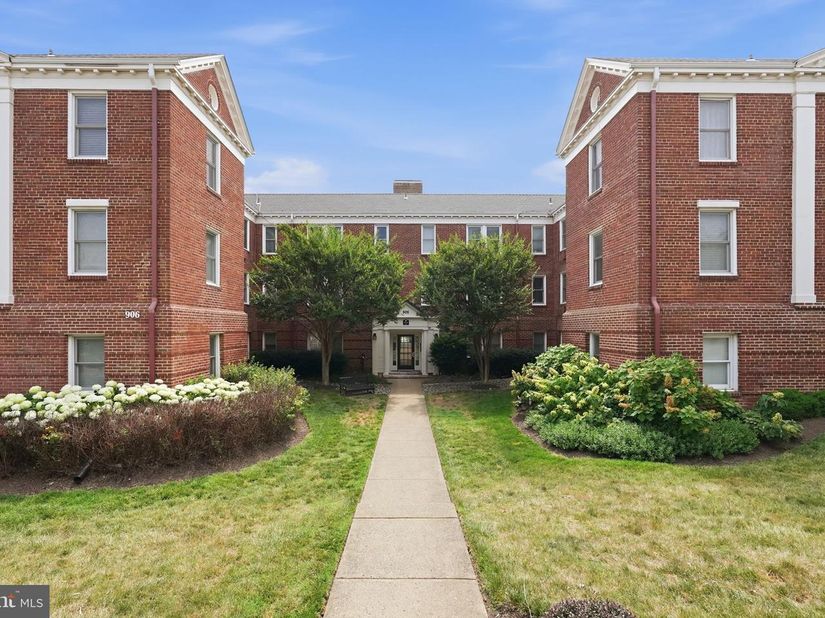 906 S Washington Street S 307, Alexandria VA 22314