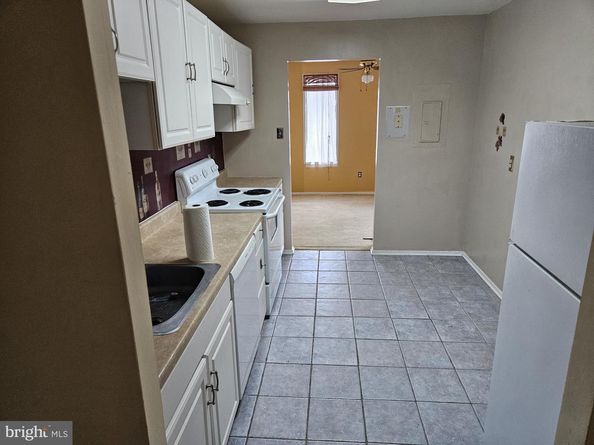 511 Florida Avenue 201, Herndon VA 20170