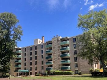 6133 Leesburg Pike