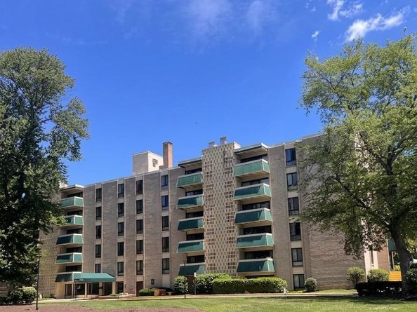 6133 Leesburg Pike 601, Falls Church VA 22041