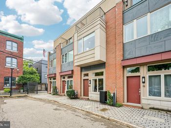 919 N 5TH Street