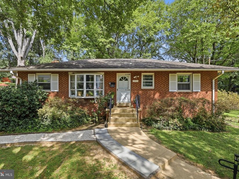9216 Brian Drive, Vienna VA 22180