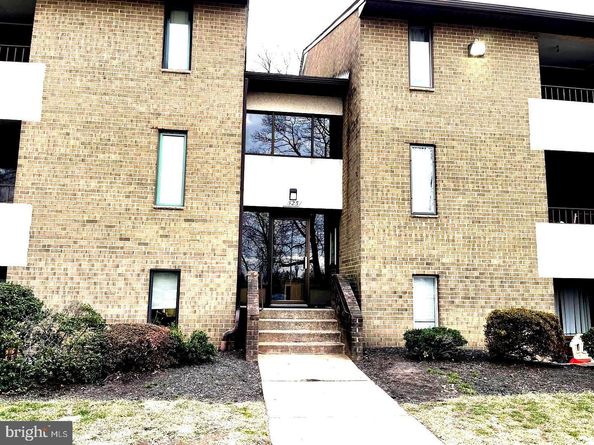 527 Florida Avenue 103, Herndon VA 20170