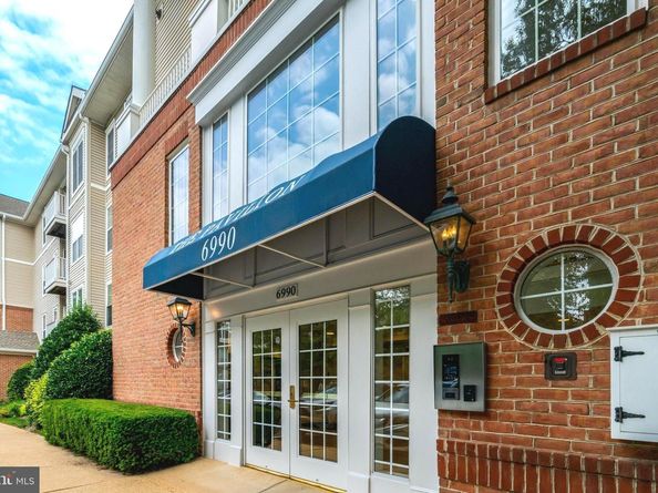 6990 Falls Reach Drive 301, Falls Church VA 22043