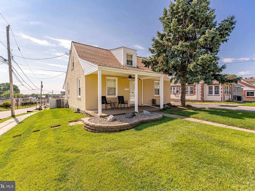 54 Fairview Avenue, Clifton Heights PA 19018