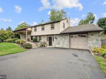 1043 Davisville Road