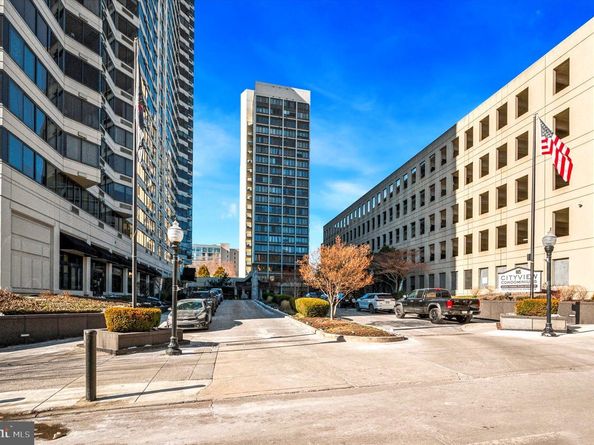 2001 Hamilton Street 1024, Philadelphia PA 19130