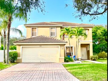 5012 Victoria Circle