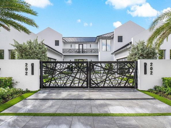 202 NW 7th St, Delray Beach FL 33444