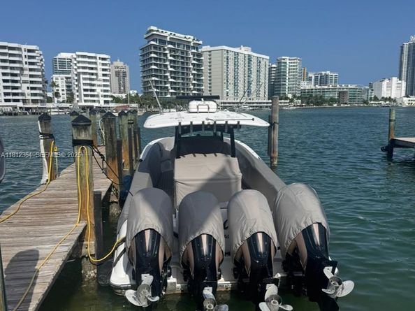 900 Bay Drive DS18, Miami Beach FL 33141