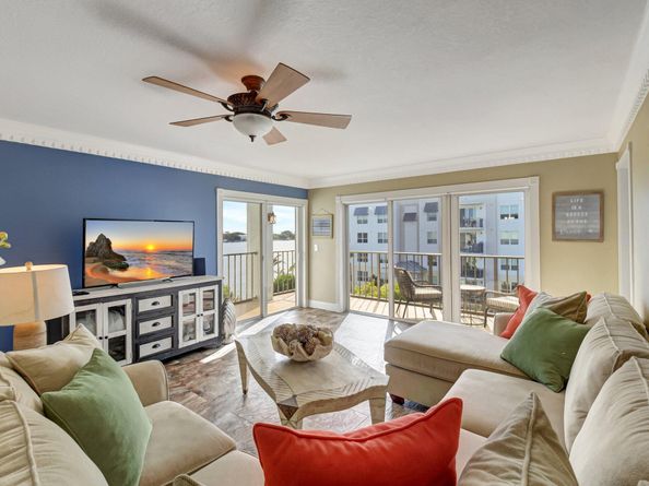 1206 S Lake Drive 504, Lantana FL 33462