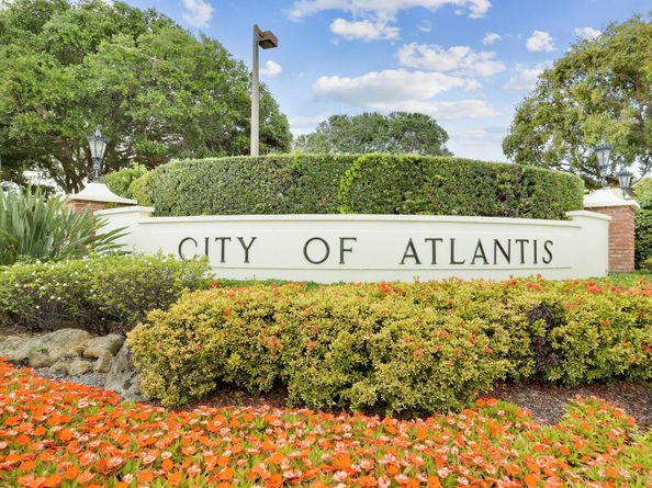 343 Yorktowne Circle, Atlantis FL 33462