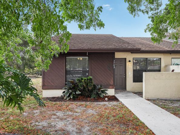 3789 Mil Pond Ct, Greenacres FL 33463
