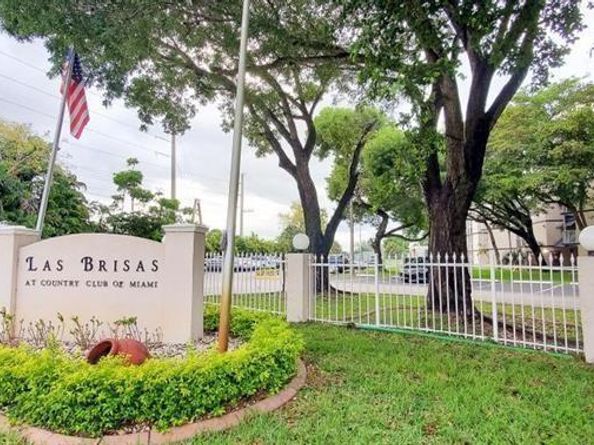 7035 NW 186th St D111, Hialeah FL 33015