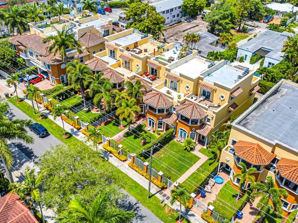 913 NE 17th Way *, Fort Lauderdale FL 33304