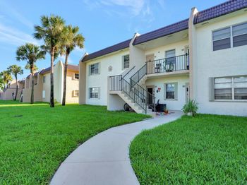 130 Lake Meryl Drive