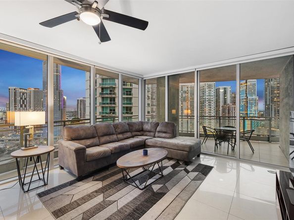 90 SW 3rd Street 2504, Miami FL 33130