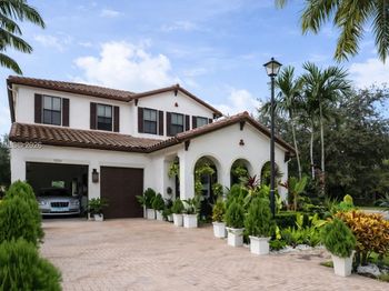 8537 NW 39th Court