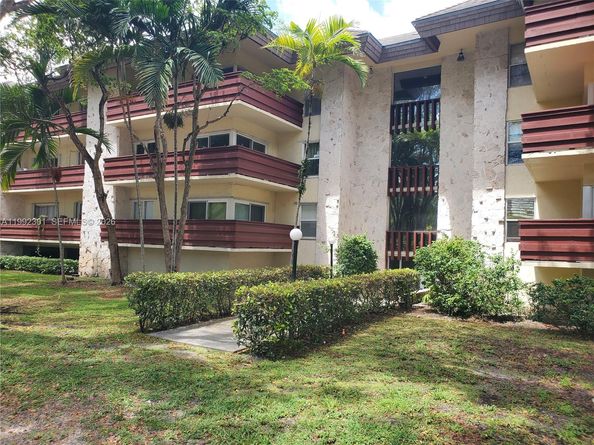 1205 Mariposa Avenue 206, Coral Gables FL 33146