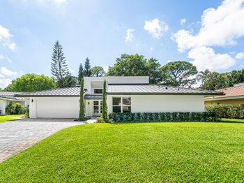 654 W Lakewoode Circle