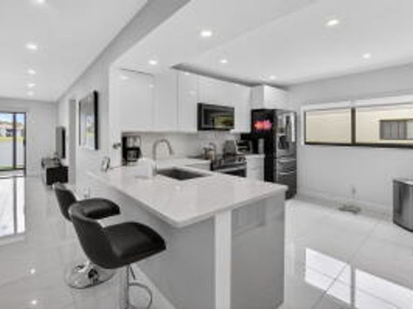 15401 Pembridge Avenue 15, Delray Beach FL 33484