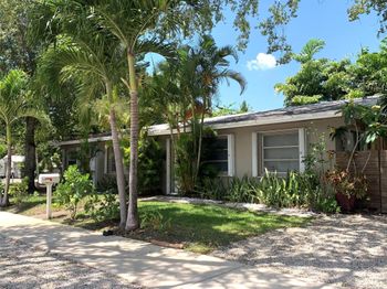 801 SW 10th Street
