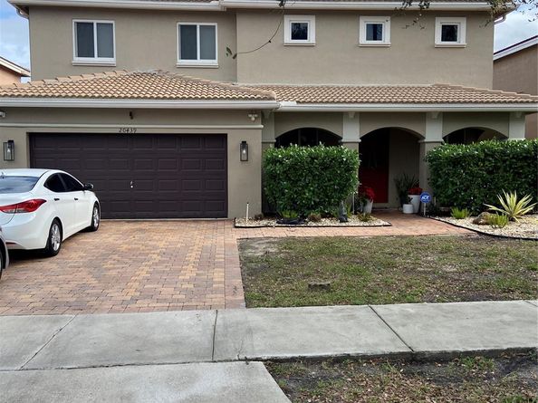 20439 NW 9th Ct, Miami FL 33169