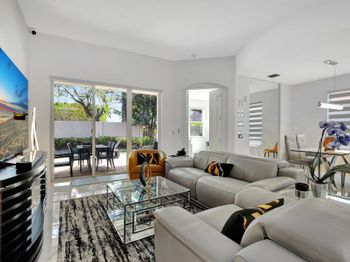 6623 Southport Drive