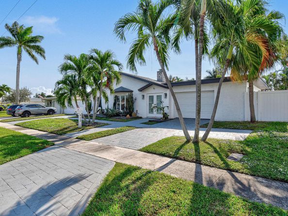912 SE 15th Court, Deerfield Beach FL 33441