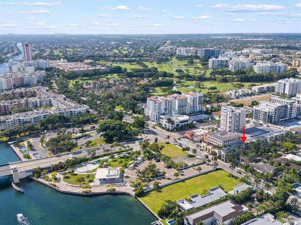 456 E Boca Raton Rd, Boca Raton FL 33432