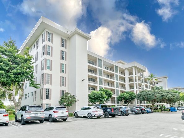2950 N Palm Aire Dr 401, Pompano Beach FL 33069