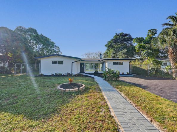 3024 SW 10th St, Fort Lauderdale FL 33312