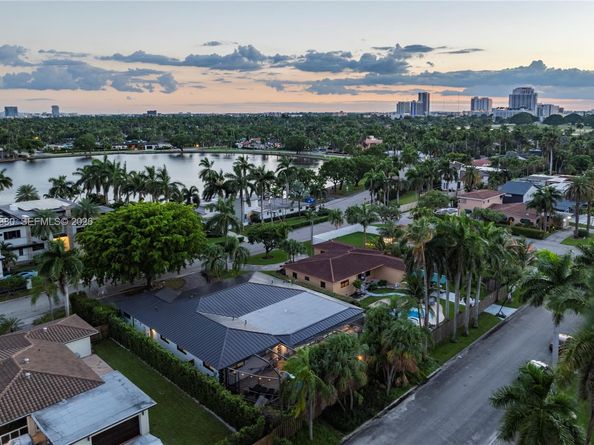 1141 N Northlake Drive, Hollywood FL 33019