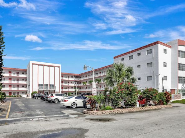 4000 NW 44th Avenue 113, Lauderdale Lakes FL 33319