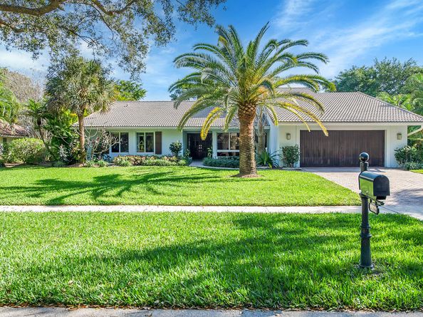 2932 Banyan Boulevard Circle NW, Boca Raton FL 33431