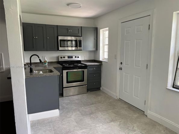 802 S 24th Avenue, Hollywood FL 33020