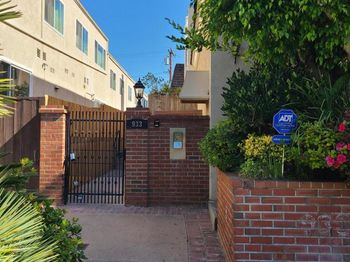933 21st Street