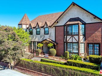 9210 Van Nuys Boulevard