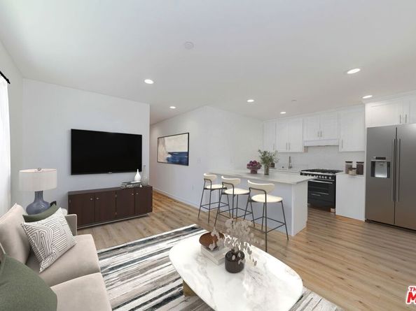 1105 E 103rd Place, Los Angeles CA 90002