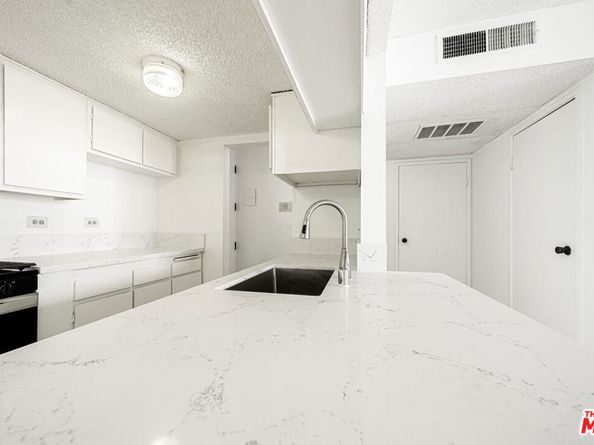 421 S La Fayette Park Place 711, Los Angeles CA 90057